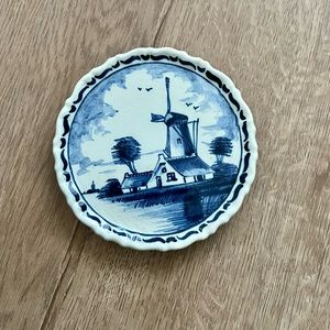 Vintage 1940’s Royal Delft Blue OUD Mark Windmill Wall Plate‎ Painter Signed 4”